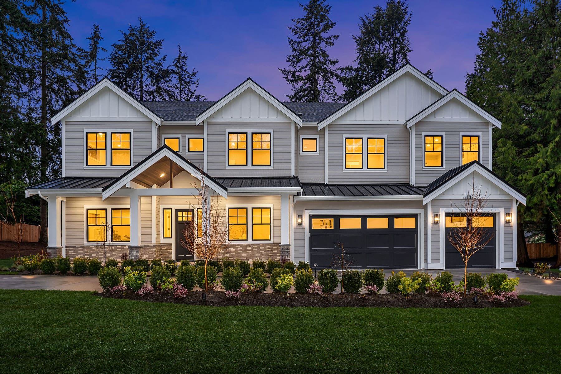 523-03-13216 NE 54th Place-Bellevue-WA-MN Custom Homes-Front
