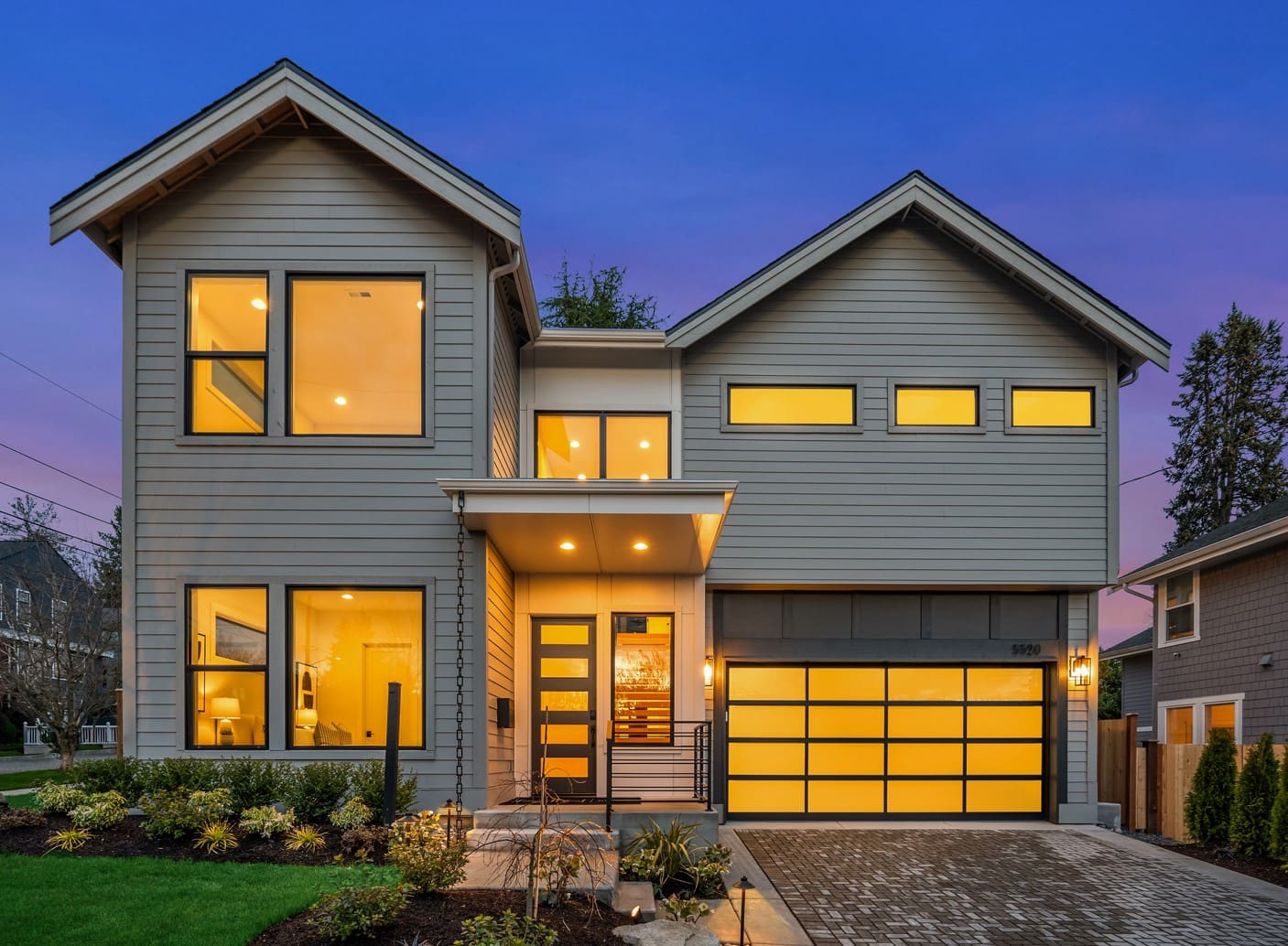 492-21-5520 43rd Ave NE-Bellevue-WA-MN Custom Homes-Front2