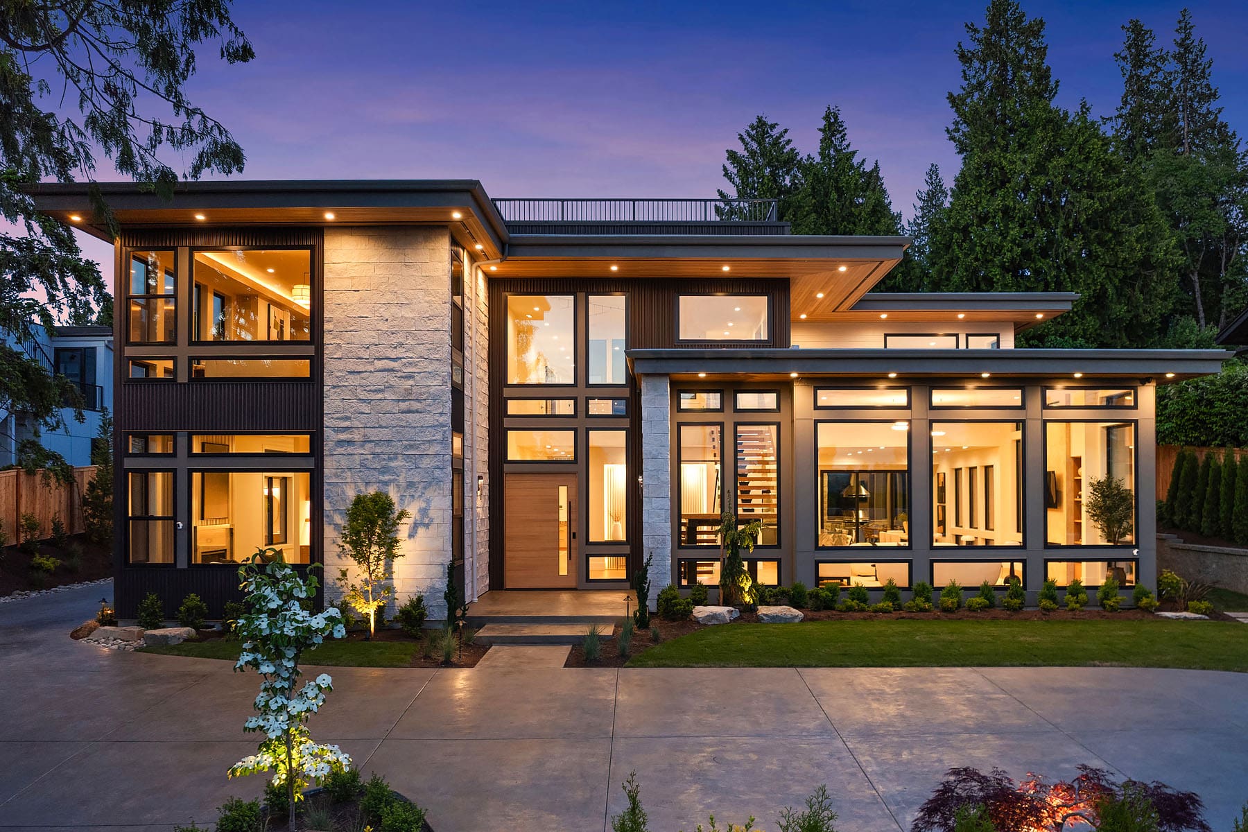 446-4028 92nd Ave NE-Bellevue-WA-MN Custom Homes-01-Front
