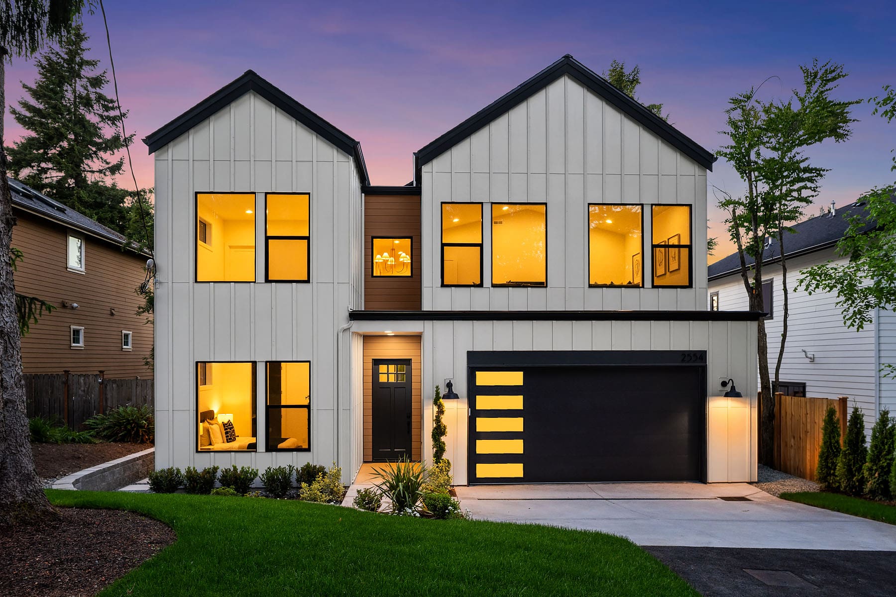 509-2554 NE 91st Street-Seattle,WA-MN Custom Homes-01-Front